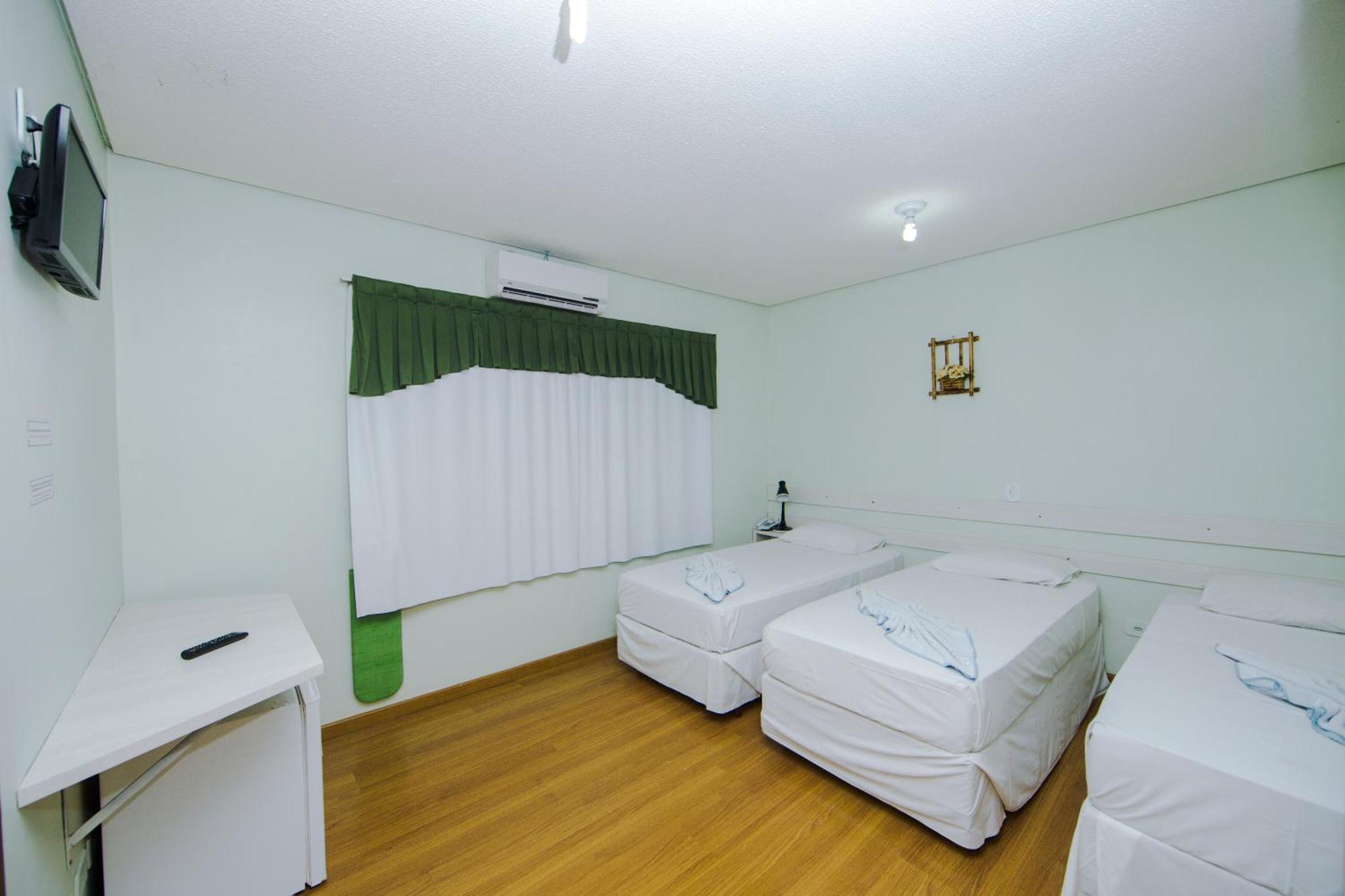 Hotel e Pousada Caroline Foz do Iguaçu Habitación foto